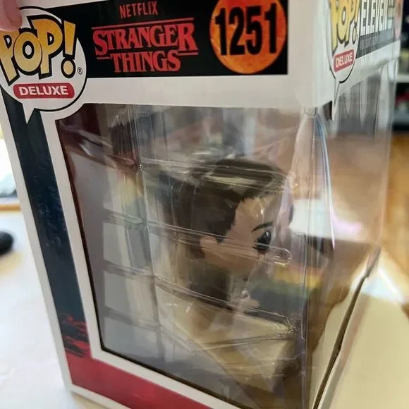Funko Pop Deluxe Stranger Things Exclusive Eleven Rainbow Room
